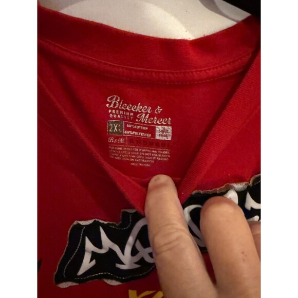 BLEEKER & MERCER MENS HEAVYWEIGHT RED TSHIRT GRAFFITI DESIGN USED - Picture 2 of 12
